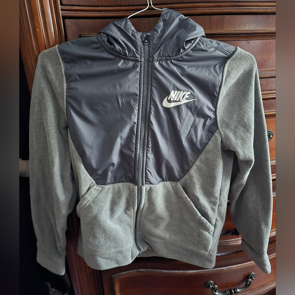 Big kids size Large Nike jacket